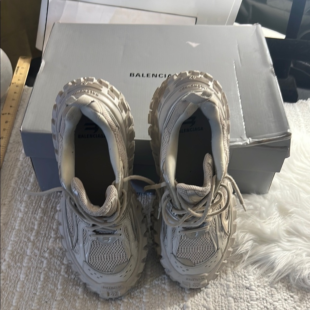 Balenciaga Bouncer Sneakers Men’s Size EU-42 US-8 Beige Athletic Shoes - Picture 16 of 16